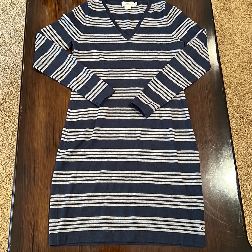 *Last call!* EUC Vineyard Vines Striped V-Neck Sweater Dress Size S